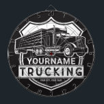Personlig NAMN Trucking Big Rig Semi Trucker Darttavla<br><div class="desc">Personlig NAMN Trucker Big Rig Semi Lastbil Trucking Company Design - Anpassa med namn och Anpassningsbar Text!</div>