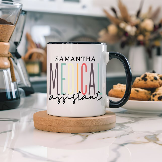 Personlig namngiven medicinsk assistent-mugg magisk mugg (custom name medical assistant, medical professional gift, medical assistant gift, healthcare mug)