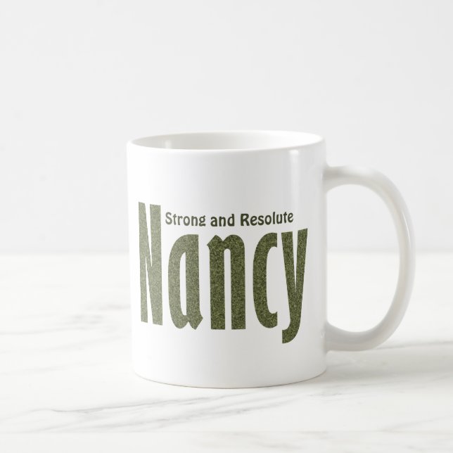 Personlig "Nancy" i arméns Grönt Camouflage Kaffemugg (Höger)