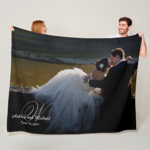 PERSONLIG NEWLYWLYWED KEEPSAKE Monogram Foto Fleecefilt