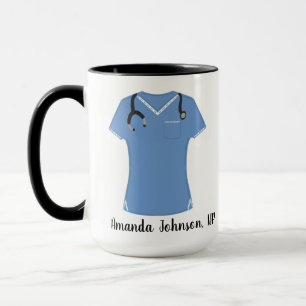 Personlig NP Nurse Practier Blue Scrubs Mugg