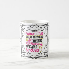 Personlig NURSE - Princess Wears Scrubs Kaffemugg