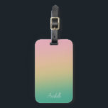 Personlig Ombre Gradient Teal Peach Rosa Bagagebricka<br><div class="desc">Sunny ombre-design i sommarestetik. Mjuk övertoning i färg. Torka av resväskan med den här sommarens ombre-bagagetapp.</div>