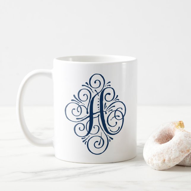 Personlig ornamentmonogram med sväng kaffemugg (Med munk)