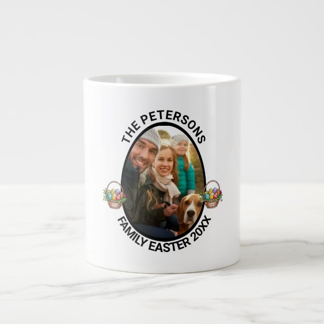 Personlig påskfotoäggkorg för familjen jumbo mugg (Framsidan)