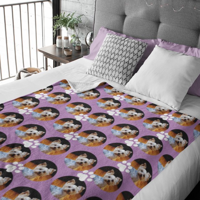 Personlig Pet Photo in Lavender w Paw Print Fleecefilt (Skapare uppladdad)