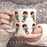 Personlig Photo Ansikte Funny jul Elf Kid Kaffemugg<br><div class="desc">Byt ut ansikte på den här älven med ditt favoritfoto (se till att du har skörd så mycket som möjligt till ansikte och använda en app för att ta bort bakgrunden) och anpassa det här roliga Helgdag-kaffet mugg med din unge, make eller pojkvän på det! Även en roligt och en...</div>