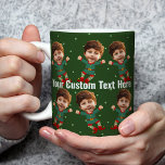 Personlig Photo Ansikte Funny jul Elf Kid Kaffemugg<br><div class="desc">Byt ut ansikte på den här älven med ditt favoritfoto (se till att du har skörd så mycket som möjligt till ansikte och använda en app för att ta bort bakgrunden) och anpassa det här roliga Helgdag-kaffet mugg med din unge, make eller pojkvän på det! En roligt och en unik...</div>