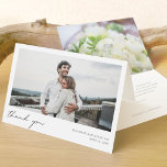 Personlig Photo Bröllop Tackkort Card<br><div class="desc">Den här enkla, moderna fotot-bröllop-snyggten tackar dig för kortmallen "tack" och namn och datum under fotot. Vi har gett den här minimalistdesignen en varm hand med "tack" i svart i ett avslappnat skript i fodral som känns intimt och bekant. Det går inte att ändra inslag i designen. Men du kan...</div>