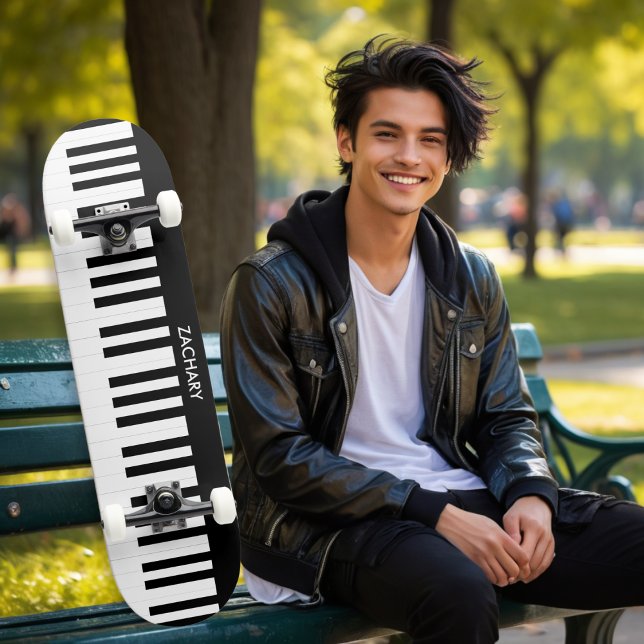 Personlig Piano Nycklar Music Musical Instrument Mini Skateboard Bräda 18,5 Cm (A personalized skateboard with black and white piano keys design)