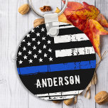 Personlig Polischef Thin Blue Line Nyckelring<br><div class="desc">Personlig Thin Blue Line Keychain - American flagga in Police Flagga färg,  stress design . Anpassa till namn eller avdelning. Denna personlig nyckelkedja för polisen är perfekt för polismyndigheter eller som minnesskäl. COPYRIGHT © 2020 Judy Burrows,  Black Hund Art - Med alla Höger reserverade. Personlig polis Thin Blue Line-nyckelkedja</div>
