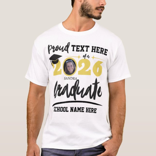 Personlig Proud Family Studenten, klass 2026 T Shirt (Framsida)