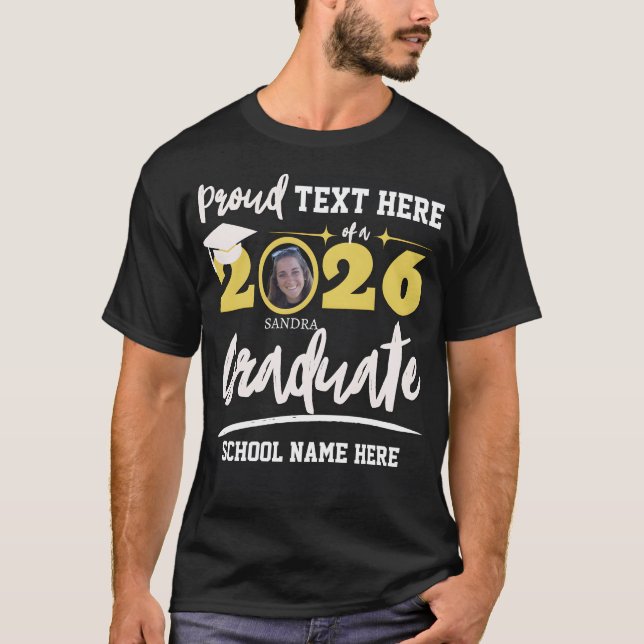 Personlig Proud Family Studenten, klass 2026 T Shirt (Framsida)