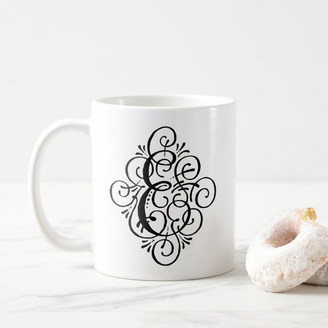 Personlig prydnadsmonogram med sväng kaffemugg (Med munk)