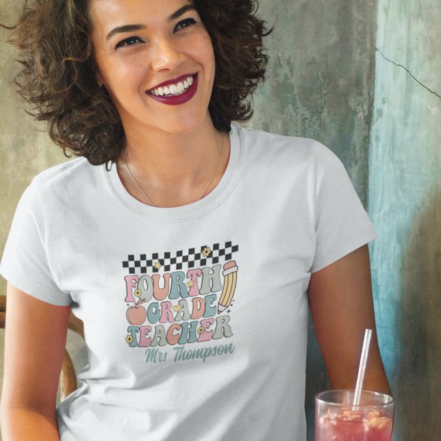 Personlig Retro 4:e Klass Lärare T Shirt (Skapare uppladdad)