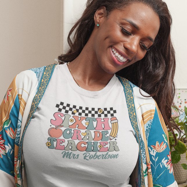 Personlig Retro 6e Klass Lärare T Shirt (Skapare uppladdad)