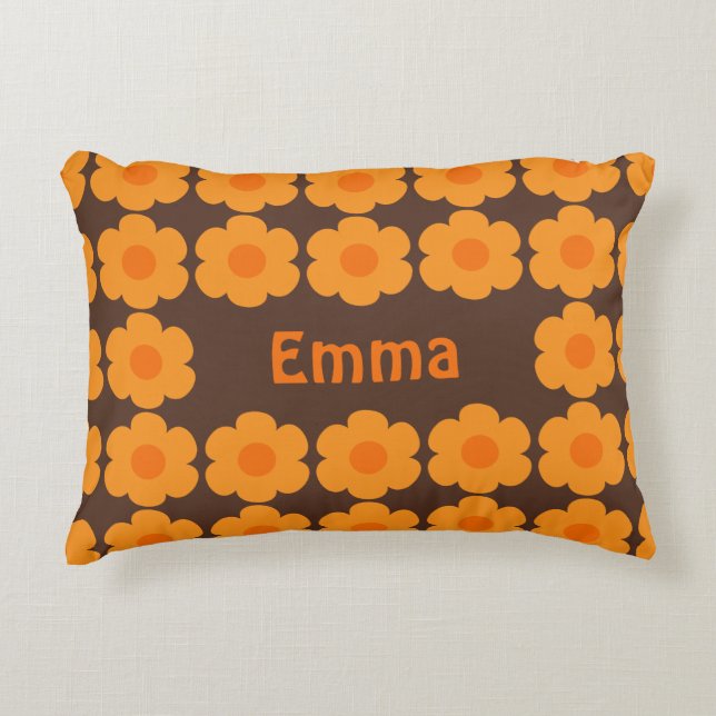 Personlig Retro 70s Blommor Brown och Orange Prydnadskudde (Framsidan)