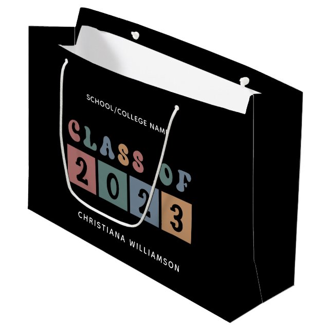 Personlig Retro Class of 2023 Studenten Cute Cute (Framsidan Vinklad)