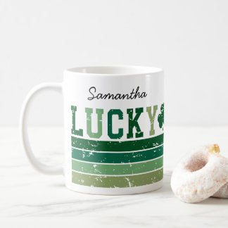Personlig Retro "Lycklig" St. Patrick's Day Kaffemugg
