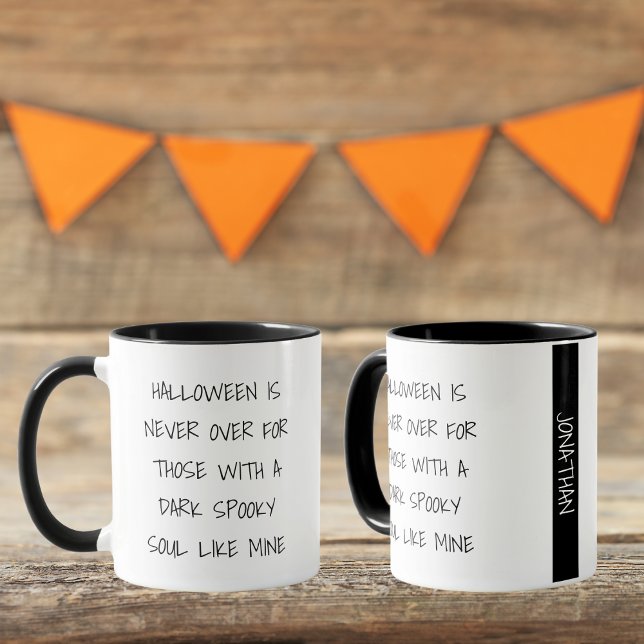 Personlig rolig svart Halloween är aldrig över Mugg (Skapare uppladdad)