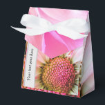 Personlig Rosa Daisy Förmånslåda Presentaskar<br><div class="desc">Underbar förmånslåda som är redo att personifieras med dina egna namn eller meddelande. Perfekt för bröllop,  födelsedagar,  företagsfester eller familjesammankomster</div>