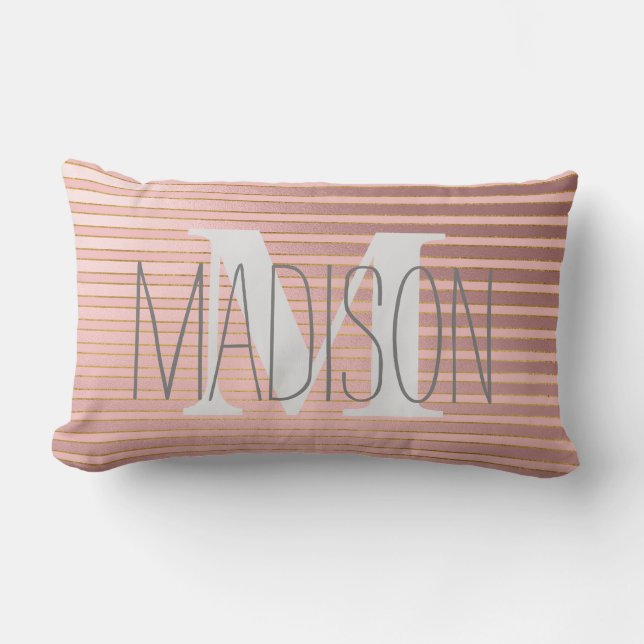Personlig rosa randig monogramnamn lumbarkudde (Framsida)