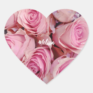 Personlig rosa ros romantisk blommigt hjärtformat klistermärke