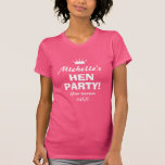 Personlig rosa vid party nattskjortor tee shirt<br><div class="desc">Personligens rosa vid party natt t shirts för att bruden ska vara och brudgummar. Lönsamma kvinnor är besökta med namn,  plats och datum,  inklusive lilla prinsessan krona. Roligt-typografi för bachelorettfest/flickor nattetid/flickor helg/möhippa/bröllop-gag party. Gör ditt eget för brudbesättning och omgivning. Anpassadet färg. Giftermål stöder och lagrar tillbehör.</div>