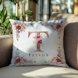 Personlig roséguld blommig bokstav T monogram  Kudde
