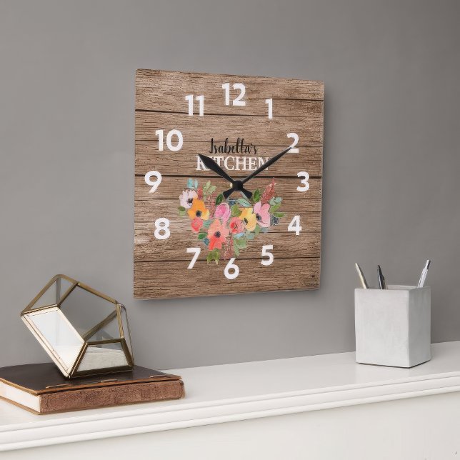 Personlig Rustic Wood and Rosa Blommigt Kitchen Stor Klocka (Personalized Rustik Wood )