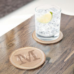 Personlig Rustic Wood Slice Monogram Underlägg Papper Rund<br><div class="desc">Personlig namn och monogram underlägg träbitar av naturligt trä. Det här jordbruken stil underlägg en vindel av träskiktet. Anpassa med ditt efternamn och monogram.</div>