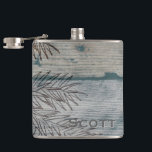 Personlig | Rustic Wood Winter Gräs Träd Gren Fickplunta<br><div class="desc">Rustik kolv ser ut som slitna, avfettade träslag med brunt, stampat verkan gräs träd gren. Perfekt till dem som har naturteman och vintersäsongen. Masculine, men samtidigt sofistikerad och elegant. Det kommer att tilltala många smaker. Det här temat för vintern har liknande inbjudningar och andra trägåvor. Besök vår online Zazzle.comangela65. Anpassa...</div>