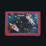 Personlig Rymden Astronaut i Galaxy<br><div class="desc">Fira hela sak rymden med den här trifold Wallet att du kan lägga till ett namn för att göra det personligt. Ta en titt på de andra objekten i den här samlingen nedan som ryggsäcken, bord springer, och servera brickan för att matcha den här rymdprospekteringsnörden Trifold Wallet med illustrationer av...</div>