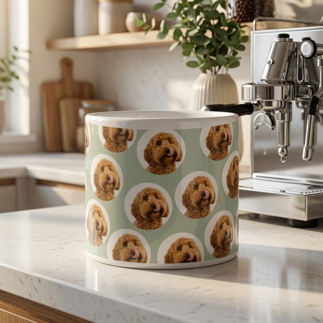 Personlig salvia grön husdjursansikte  espressomugg (Skapare uppladdad)