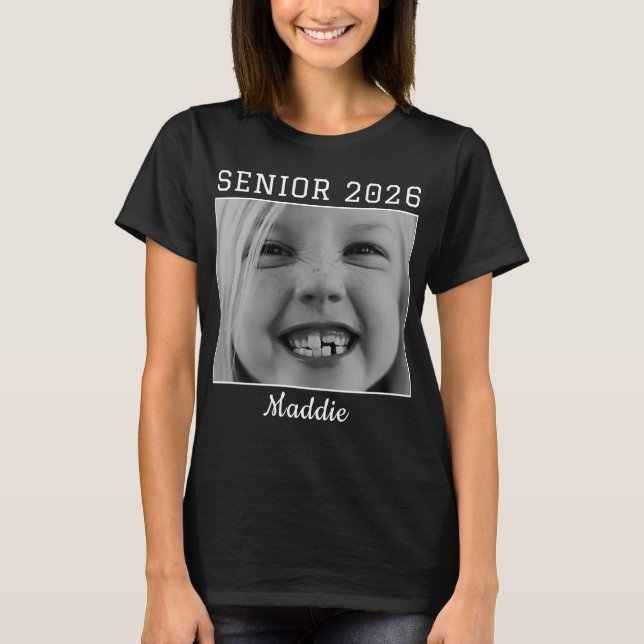 Personlig Senior 2026 anpassad Foto examen T Shirt (Framsida)