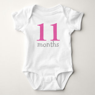 Personlig Shock rosa Månadsvis Baby T Shirt