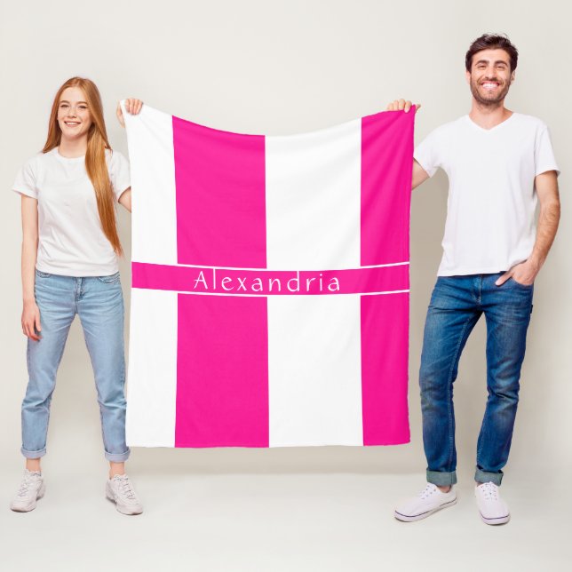 Personlig Shock rosa Rand Fleecefilt (På plats)