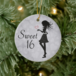 Personlig Silhouette Girl and Hearts Sweet 16 Julgransprydnad Keramik