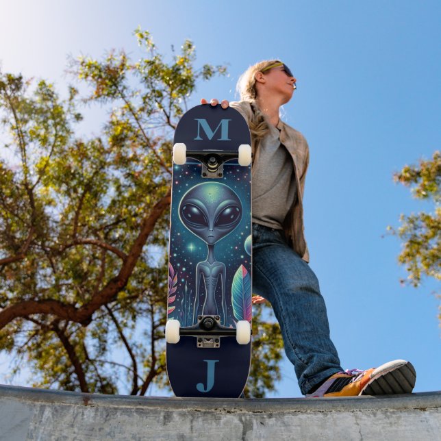 Personlig skateboard med rymdälvor (Utomhus 1)