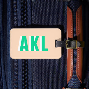 Personlig skuggmonogram i grönt och beige bagagebricka