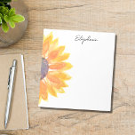 Personlig Solros Anteckningsblock<br><div class="desc">Det här anteckningsblocket för personlig av blommigt är dekorerat med en gult vattenfärgssolros. Enkelt anpassade. Använda Verktyg i Design om du vill ändra texten storlekt,  stil eller färg. När vi skapar vår teckning hittar du inte den här bilden från andra designers. Ursprunglig vattenfärg © Michele Davies.</div>