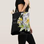 Personlig Solros dricker det i svart Tygkasse<br><div class="desc">Drick den i svart solros Bouquet personlig Tote. Kombination av handritade och vattenfärgade solrosor.</div>