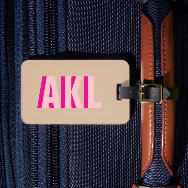 Personlig söt skuggmonogram rosa beige bagagebricka (Framsida Insitu 4)