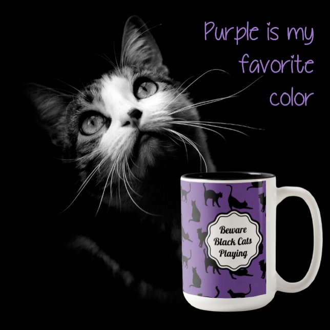 Personlig Spooky Lila Halloween Svarta katter Två-Tonad Mugg (Be eerie, be spooky. This year's Halloween color is Purple Haze!)