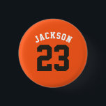 Personlig Sports Team Jersey Number Namn Knapp<br><div class="desc">Personlig sportjersey med vitt redigerbart nummer och namn i retro-75 designen stil i orange,  brun,  vit</div>