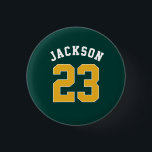 Personlig Sports Team Jersey Number Namn Knapp<br><div class="desc">Personlig sportjersey med vitt redigerbart nummer och namn i återsportsdesign stil i grönt,  gult,  vitt</div>