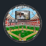 Personlig Stadium House Darttavla<br><div class="desc">En baseboll i fantastisk inspirerade till ritbord. Har en roligt med basebollmål,  spelare och bildupptagningar. Underbar för traditionella spel eller för egna skapar spel! Helt anpassade! Njut!</div>