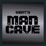 Personlig Steel Diamondplate Man Cave Poster<br><div class="desc">Lägg till ditt eget namn till den här coolan, poster man! Den har en fantastisk-diamantplatta mönster med en coola som avslutar till ett mörkare grått överst och grund och fet svart text för att stava ut ditt namn och "människogrotta". Letter har till och med skruvar för att slutföra industriutseendet i...</div>
