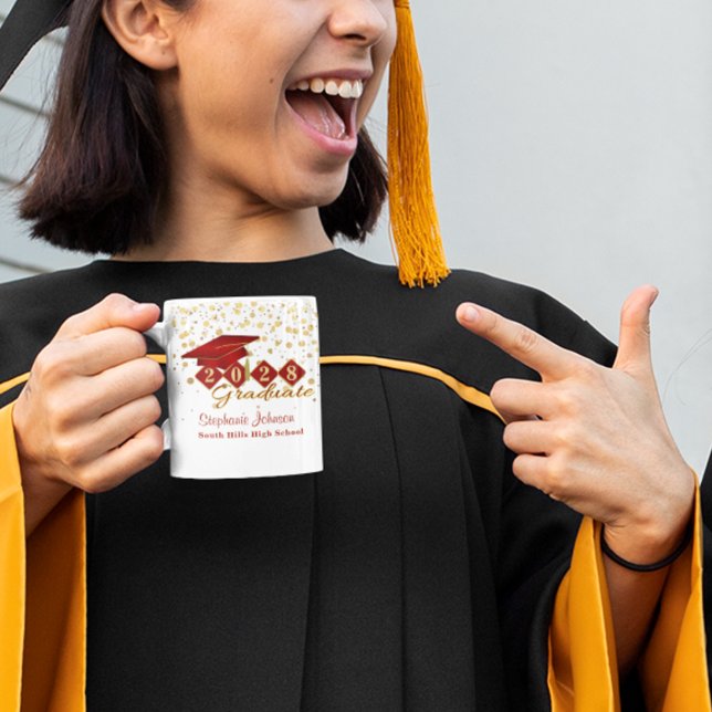 Personlig Studenten Red & Guld 20XX Kaffemugg (Personalized Graduation Red & Gold Coffee Mug)