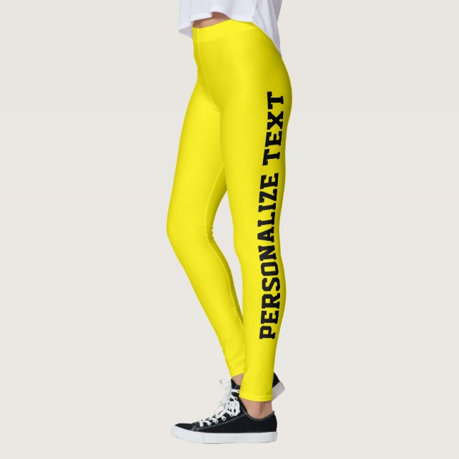 Personlig svart text Ljusgul Athleisure Leggings (Vänster)